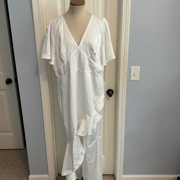 NEW Lulu’s 3X White Eternal Bond Satin Dress ~ Formal Bridal Wedding - Picture 1 of 7